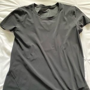 Lululemon tee